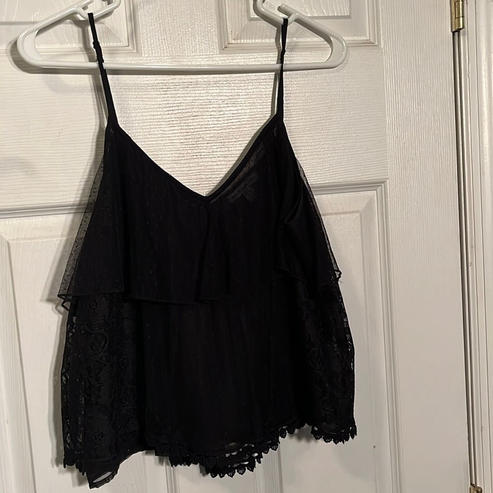 This is a semi-warn American Eagle Outfitters shirt! Only worn twice!!!